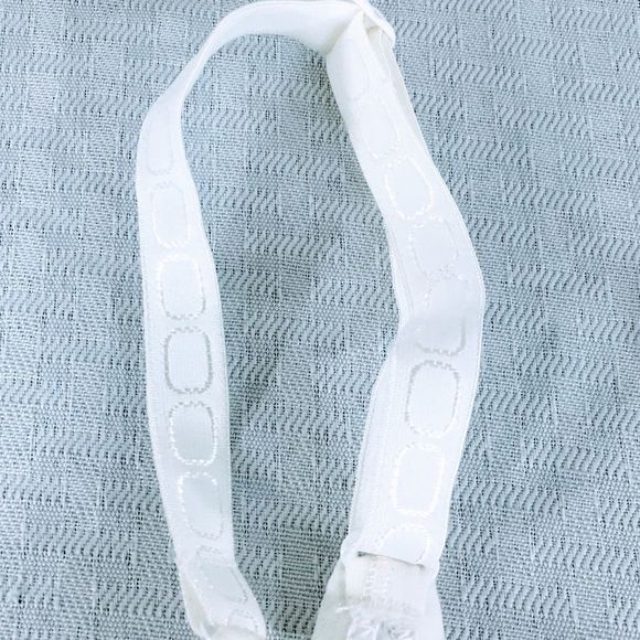 Nike Balance Deadstock White Sport Bra - Picture 6 of 13